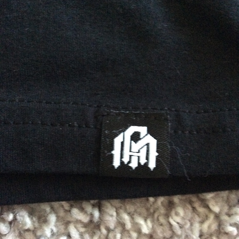 T-shirt - Picture 2 of 3